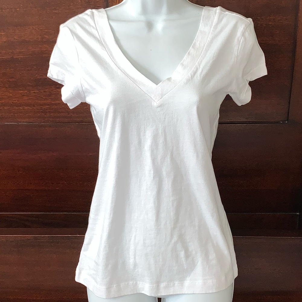 Size Small Bella Double-V T-shirt - NEW